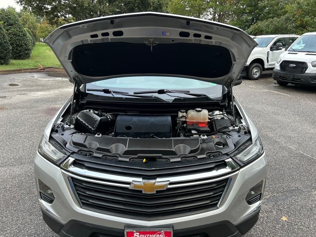 2022 Chevrolet Traverse LS photo 9