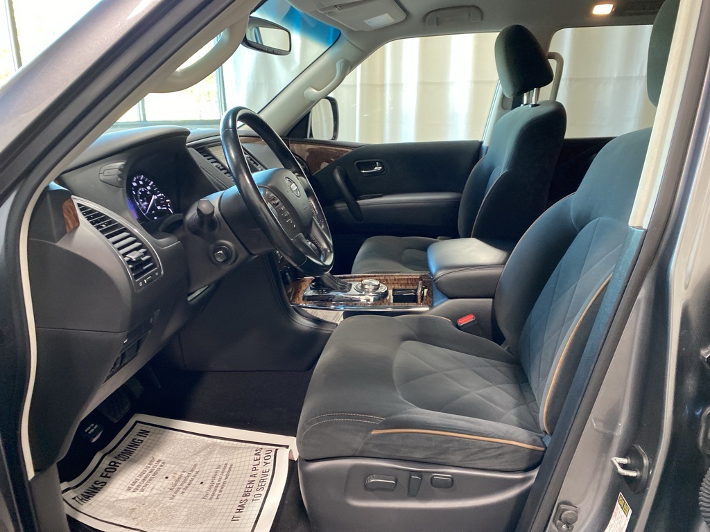 2019 Nissan Armada SV photo 17
