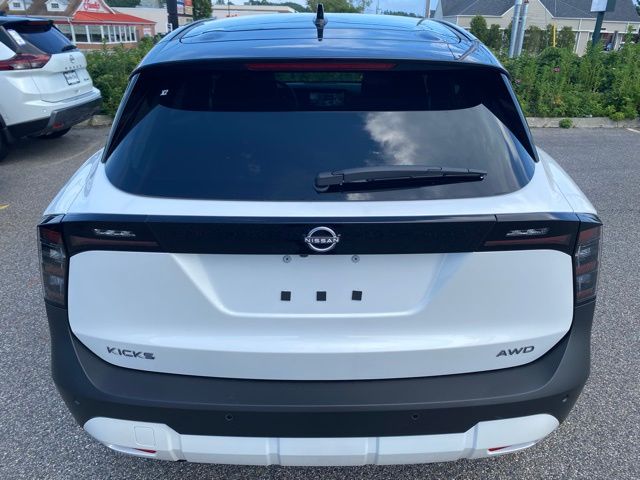 2025 Nissan Kicks SV photo 4
