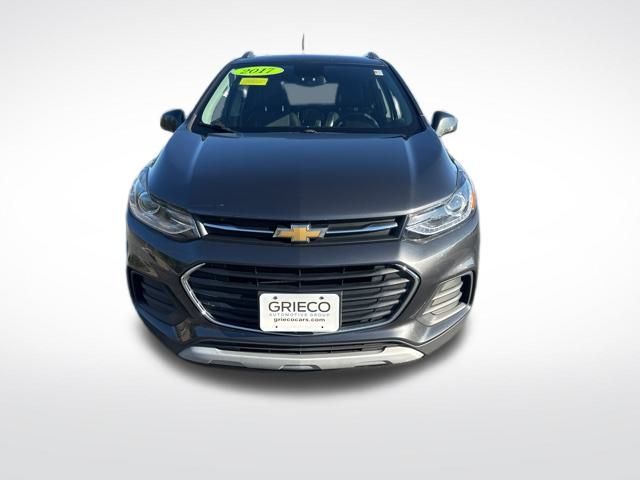 2017 Chevrolet Trax LT photo 2