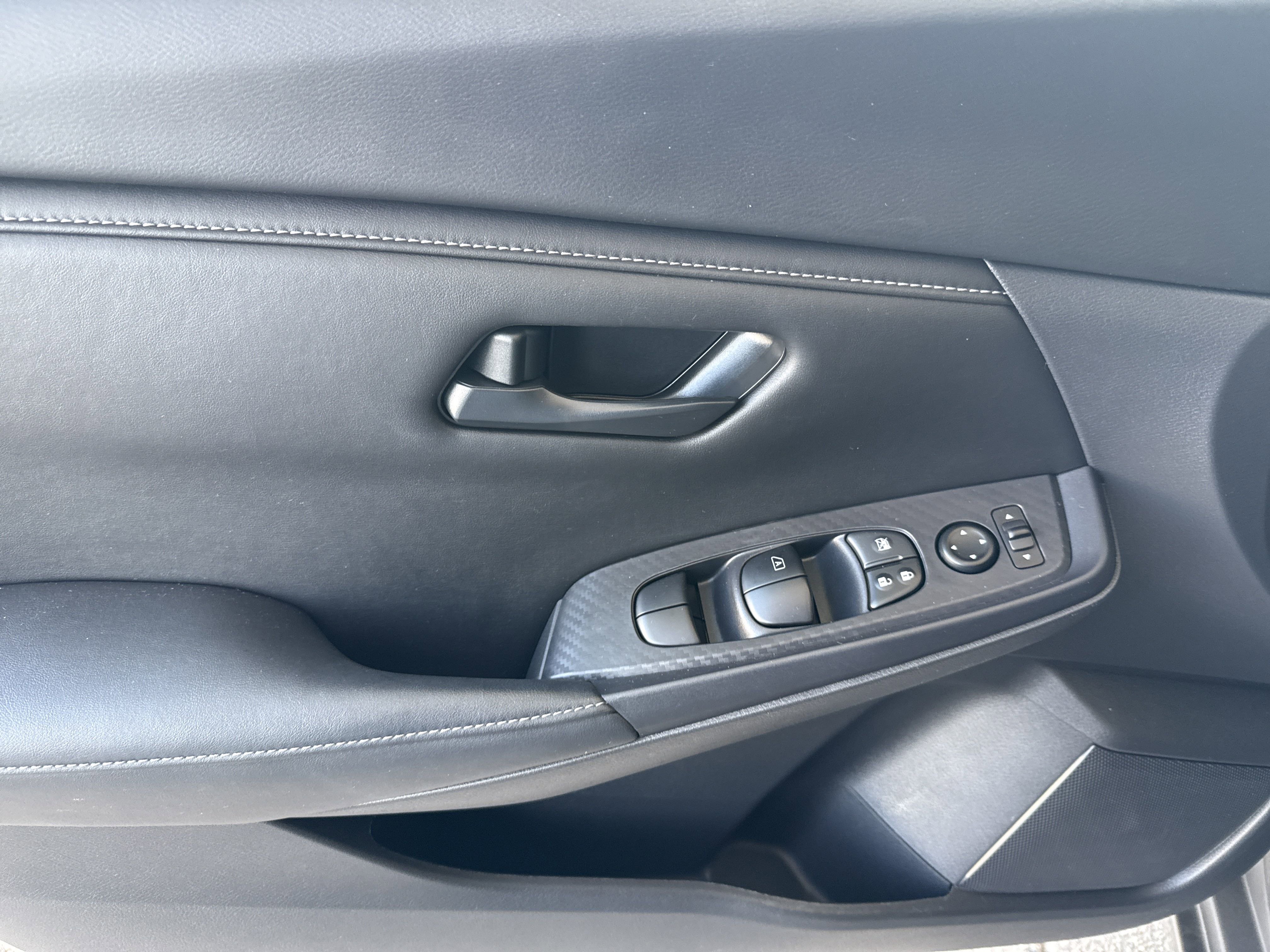 2024 Nissan Sentra S photo 13