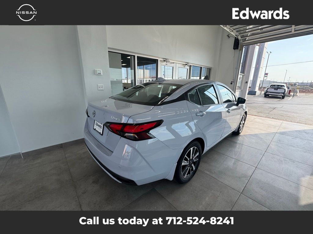 2025 Nissan Versa SV photo 3