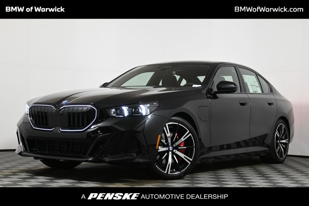 2026 BMW 5 Series 550e's photo
