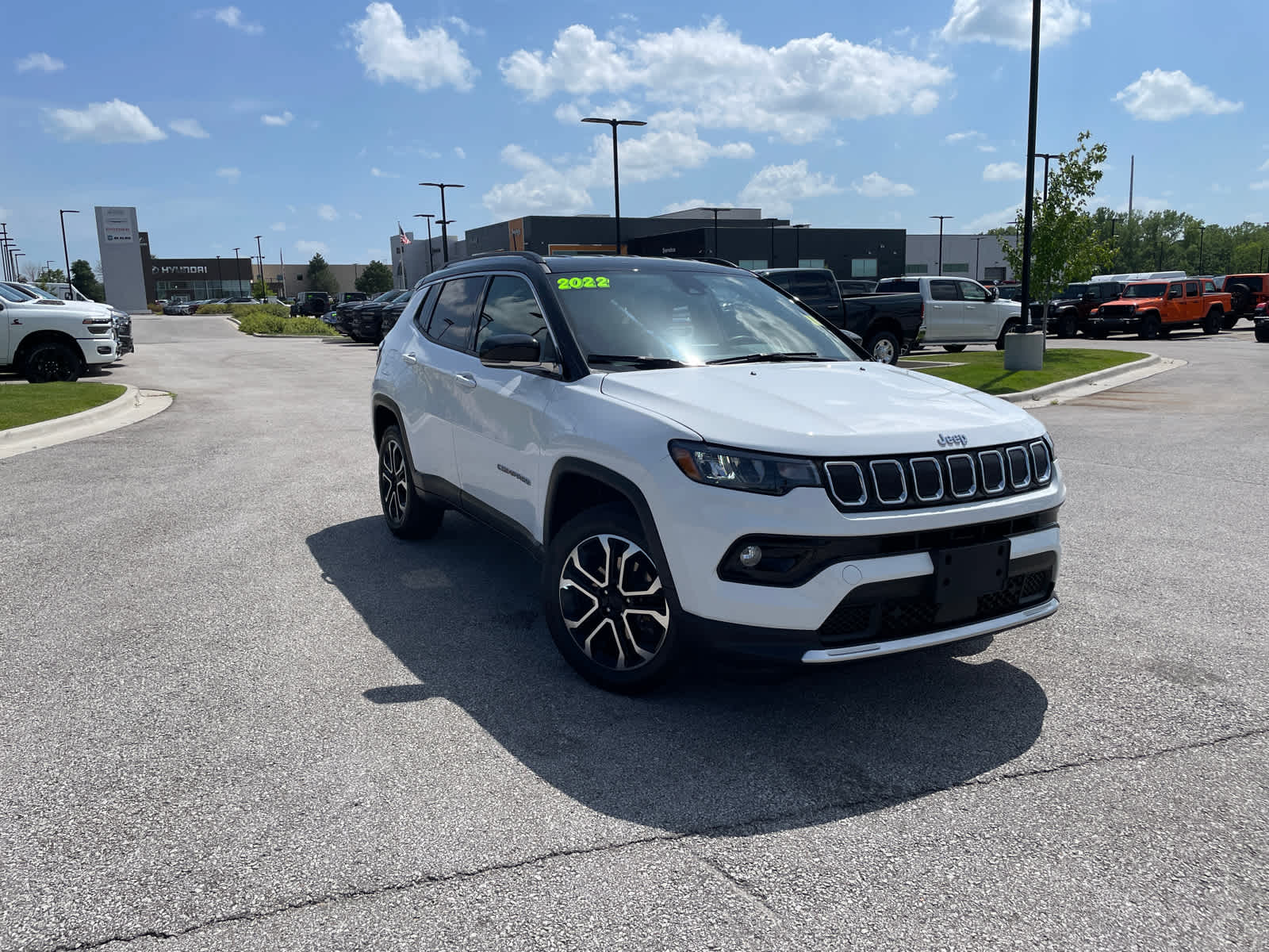 Used 2022 Jeep Compass Limited with VIN 3C4NJDCB1NT153990 for sale in Kansas City