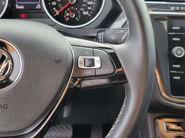 2021 Volkswagen Tiguan R-Line Black SEL photo 18