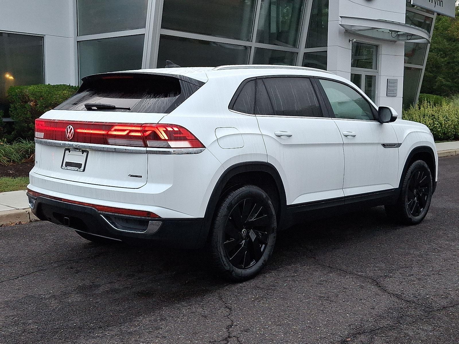 2026 Volkswagen Atlas Cross Sport SE Technology photo 4