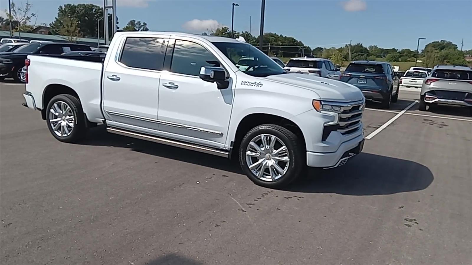 2026 Chevrolet Silverado 1500 High Country photo 2