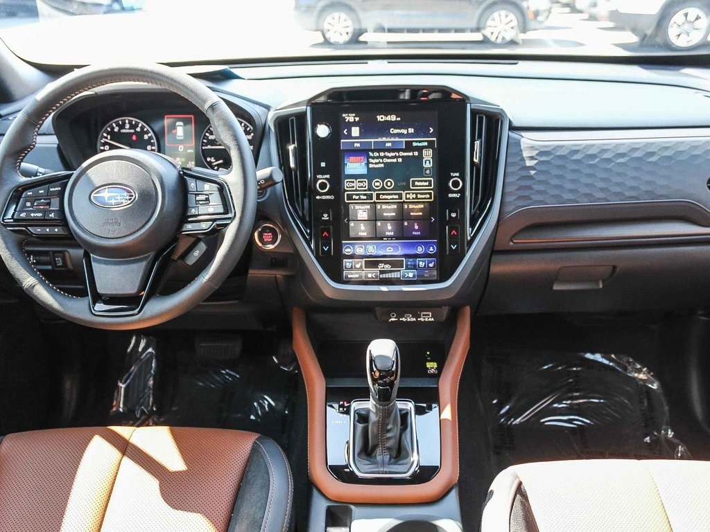 2025 Subaru Forester Touring photo 12