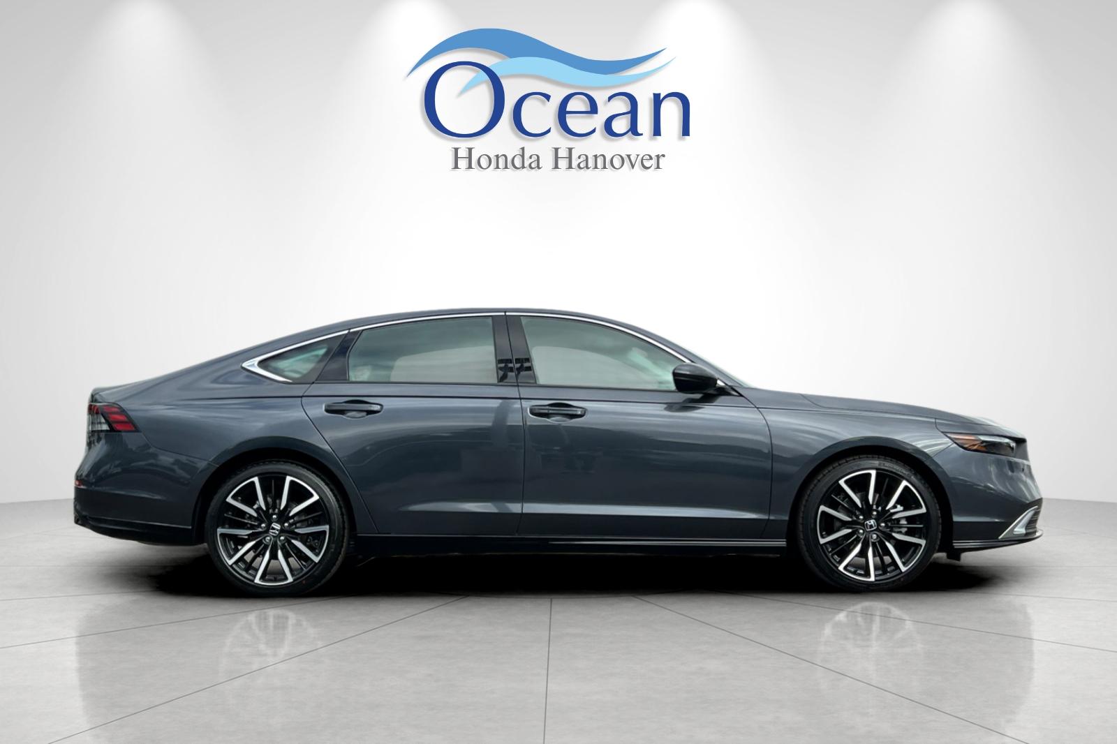 2025 Honda Accord Hybrid Touring photo 5