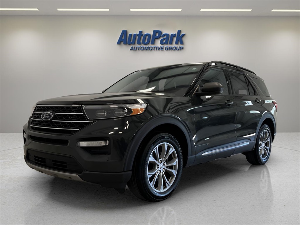 2022 Ford Explorer XLT photo 3