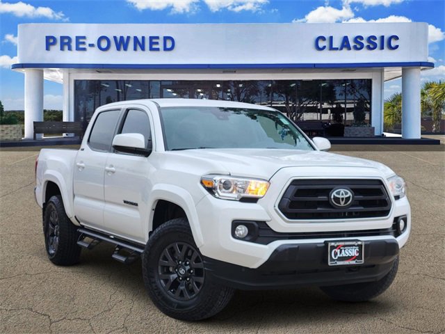 2023 Toyota Tacoma SR5's photo