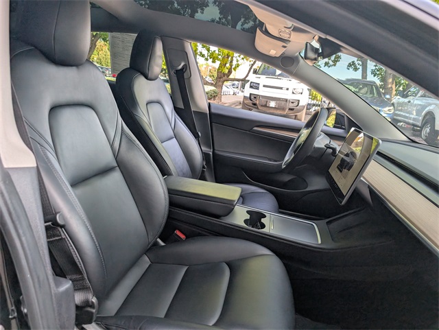 2022 Tesla Model 3 Long Range photo 11