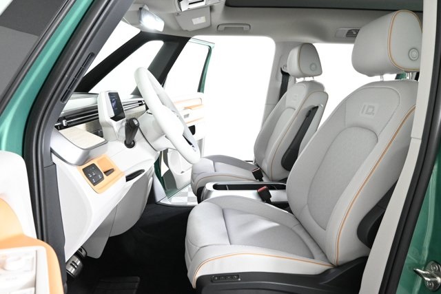 2025 Volkswagen ID. Buzz Pro Plus photo 18