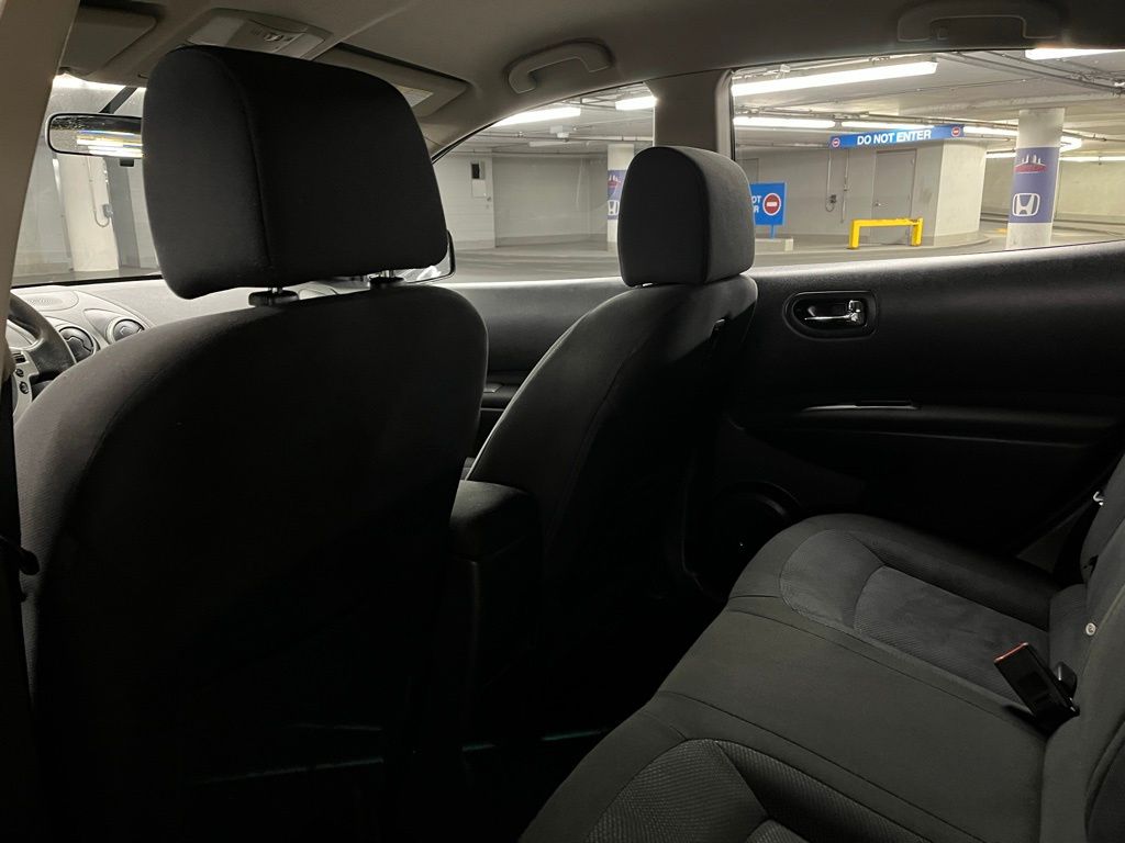 2015 Nissan Rogue Select S photo 15