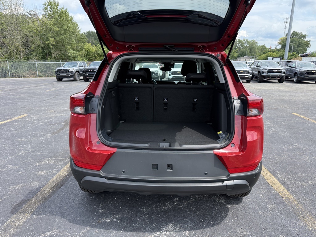 2026 Chevrolet Trailblazer LS photo 3