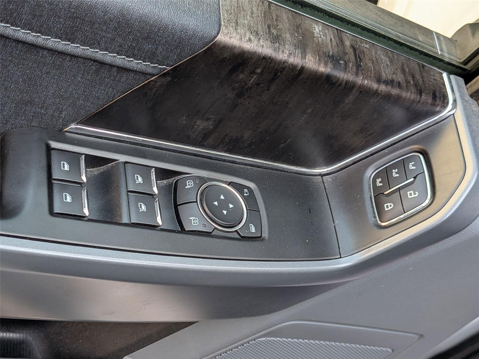 2022 Ford F-150 Lariat photo 12