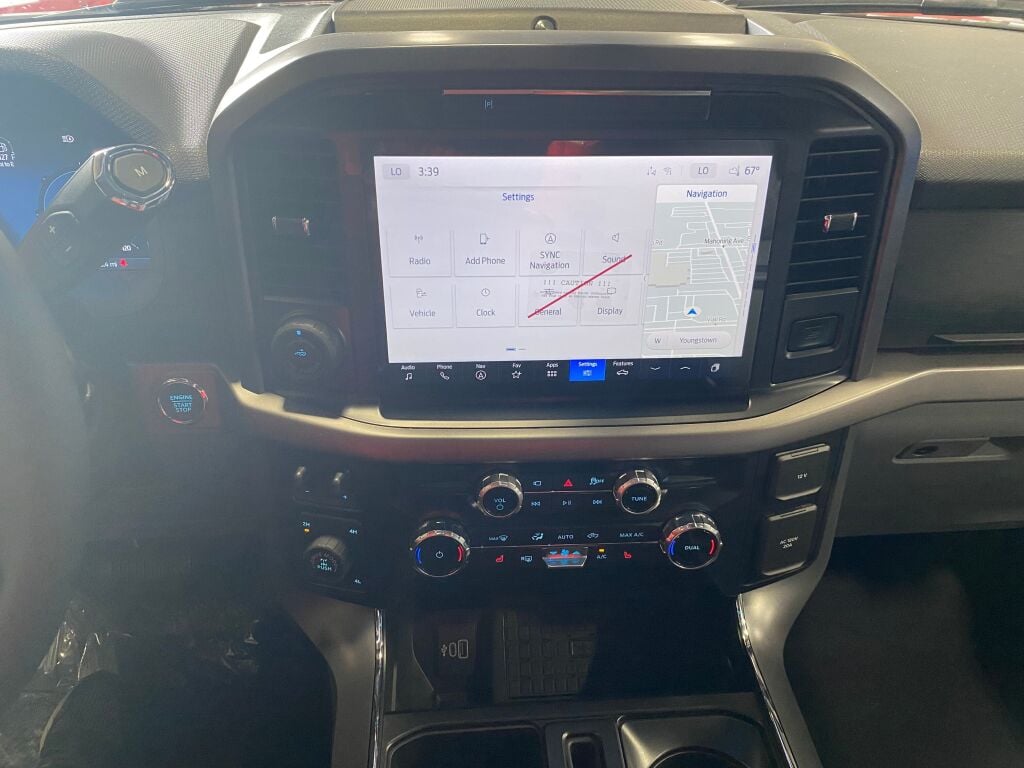 2025 Ford F-150 XLT photo 9