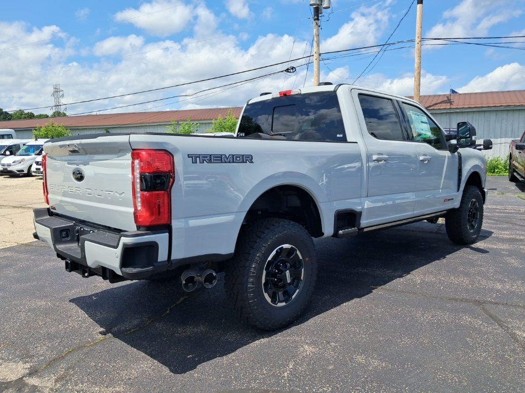 2025 Ford F-250 Lariat photo 4