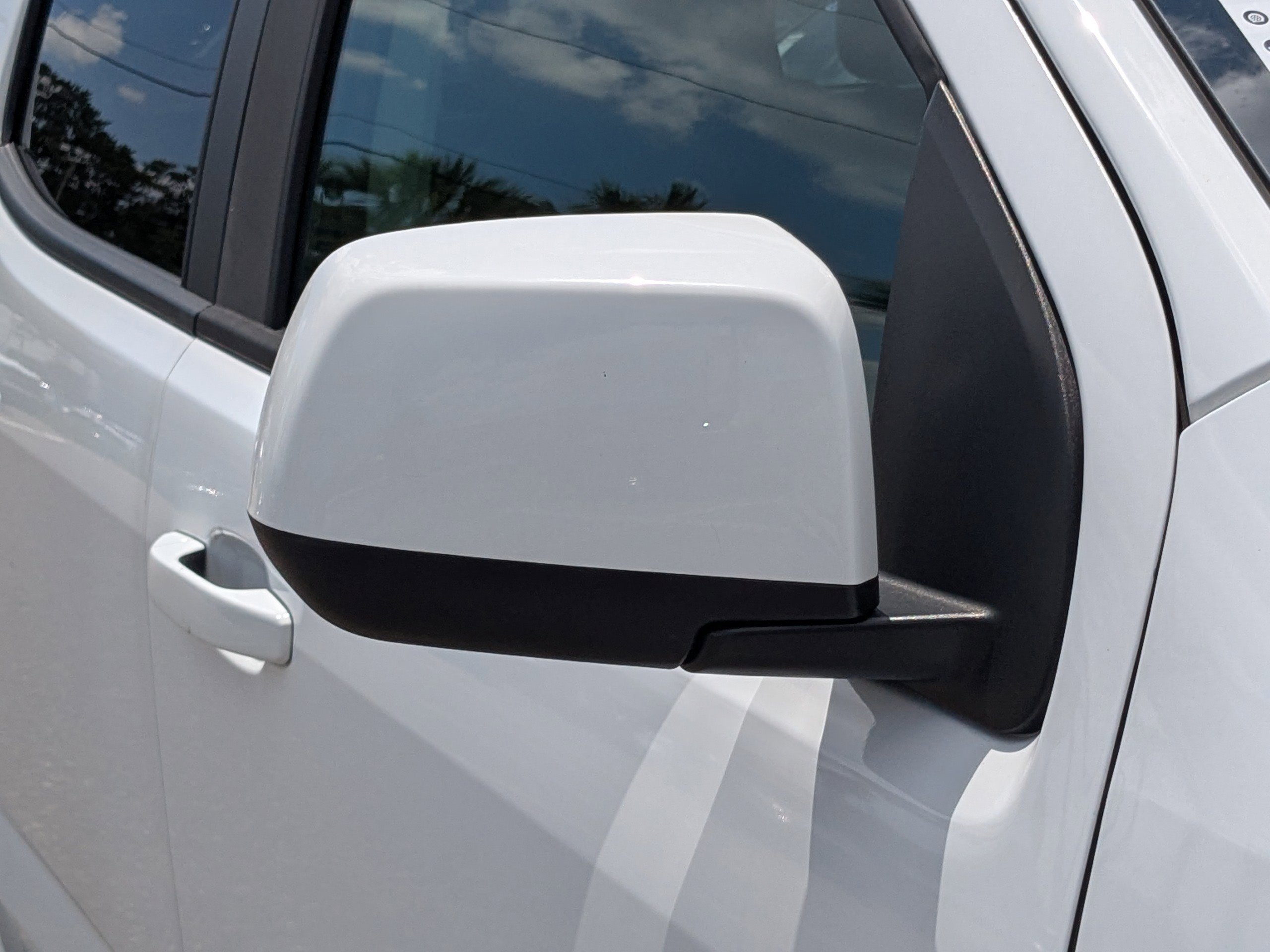 2022 Chevrolet Colorado LT photo 10