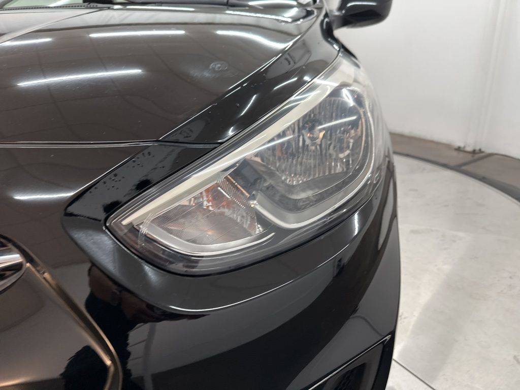 2015 Hyundai Accent GS photo 14