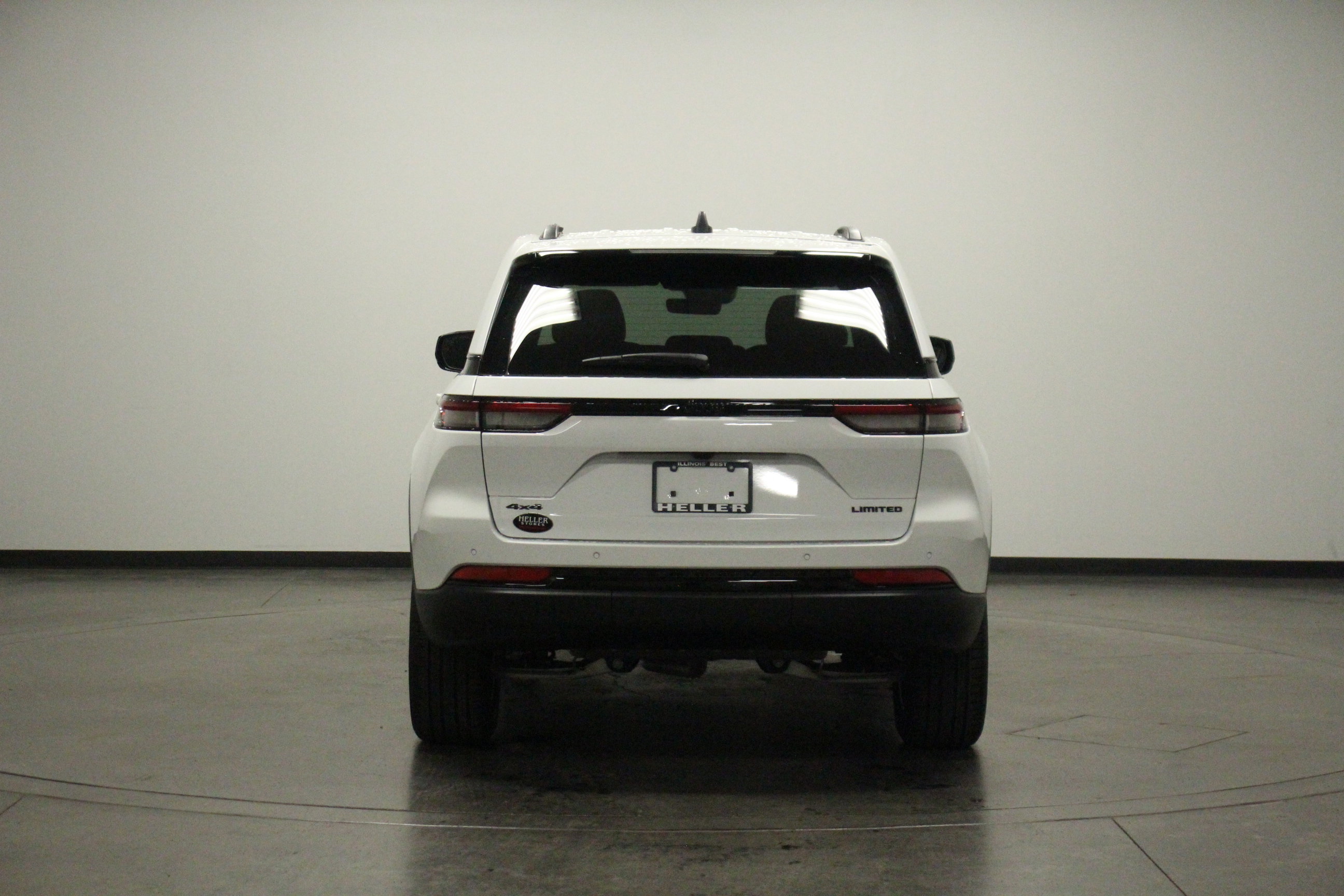 2025 Jeep Grand Cherokee Limited photo 4