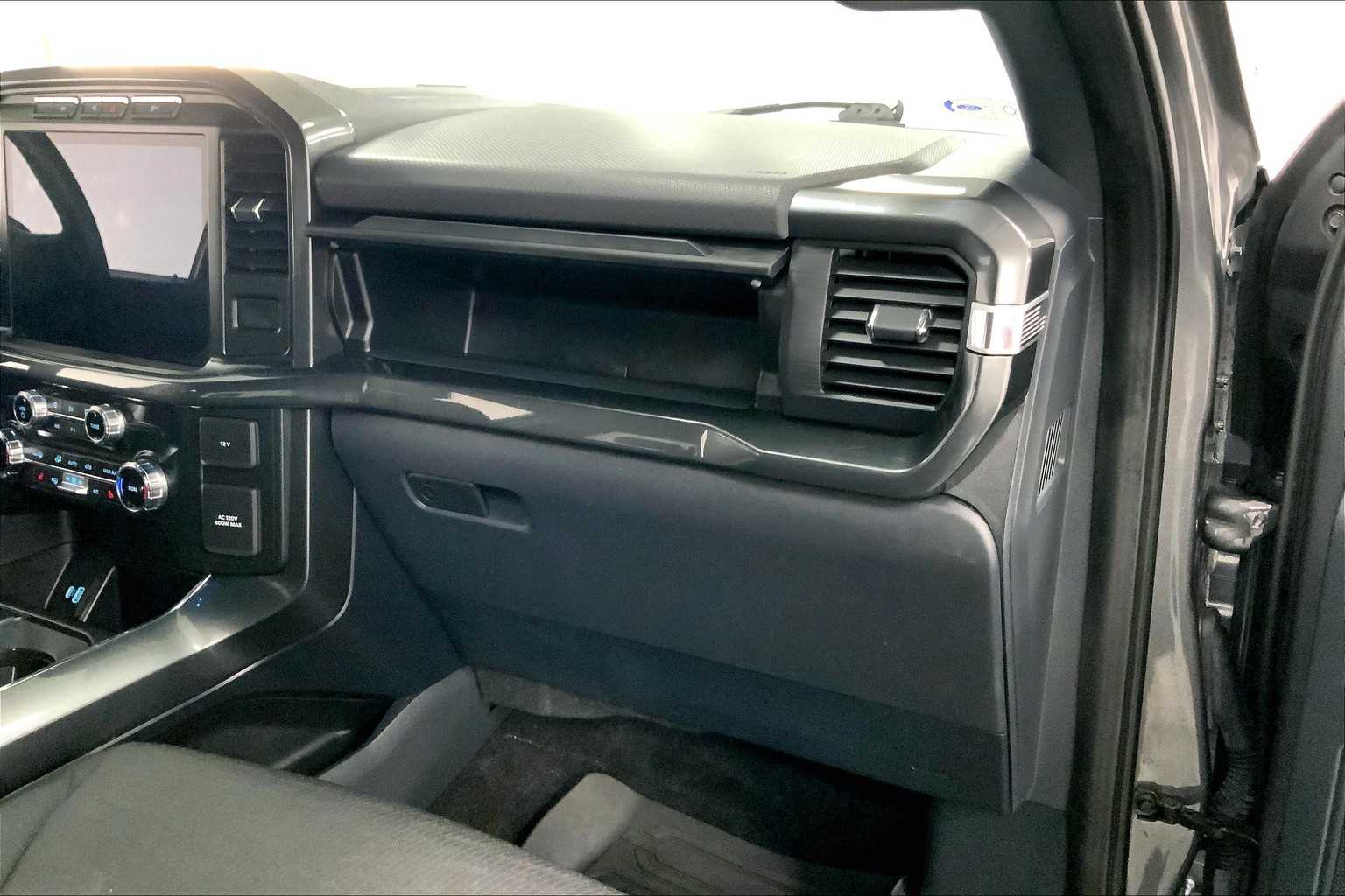 2022 Ford F-150 XLT photo 16