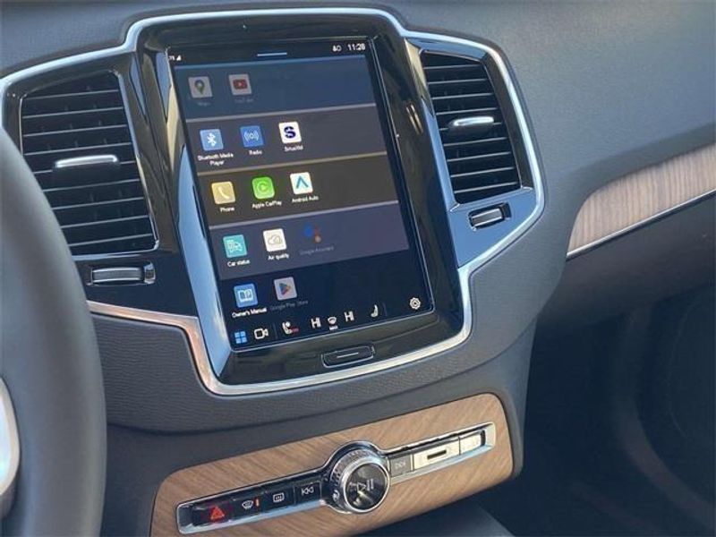 2025 Volvo XC90 AWD Plus photo 20