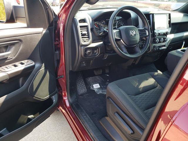 2025 Ram 1500 Tradesman photo 8