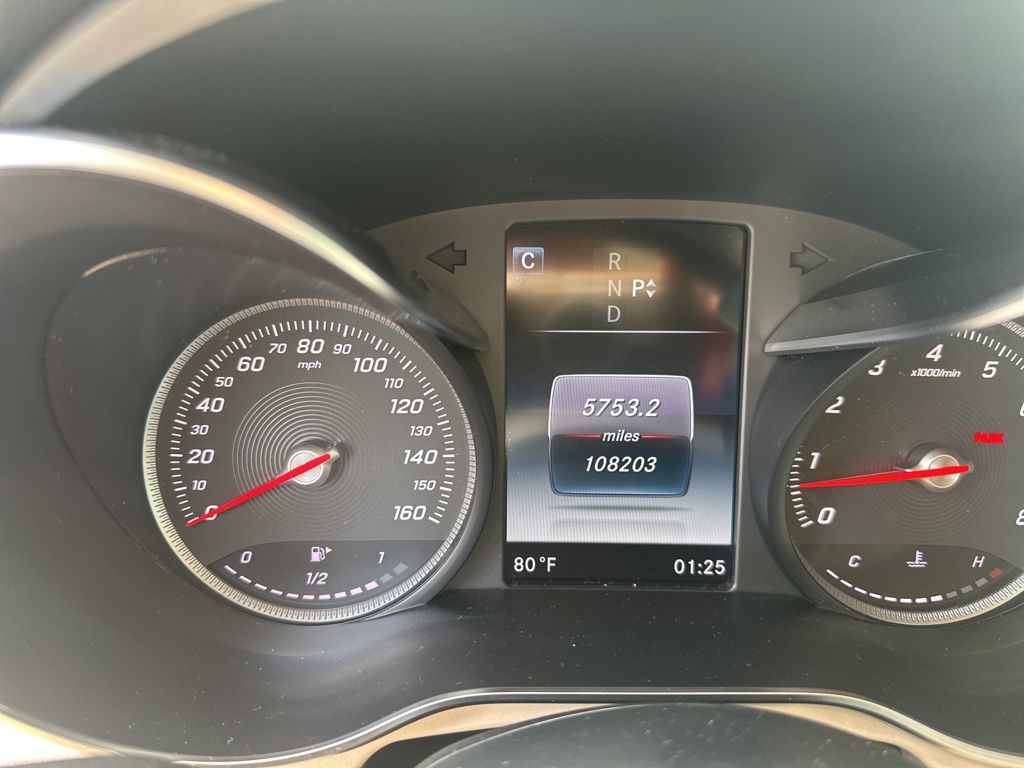 2018 Mercedes Benz GLC 300 4MATIC photo 3