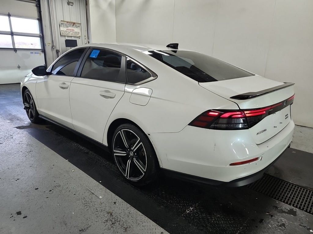 2023 Honda Accord Hybrid Sport photo 2
