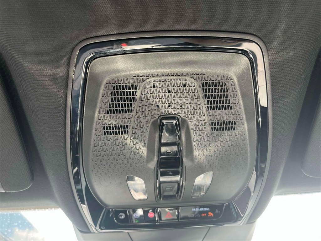 2024 Cadillac Lyriq Luxury photo 27