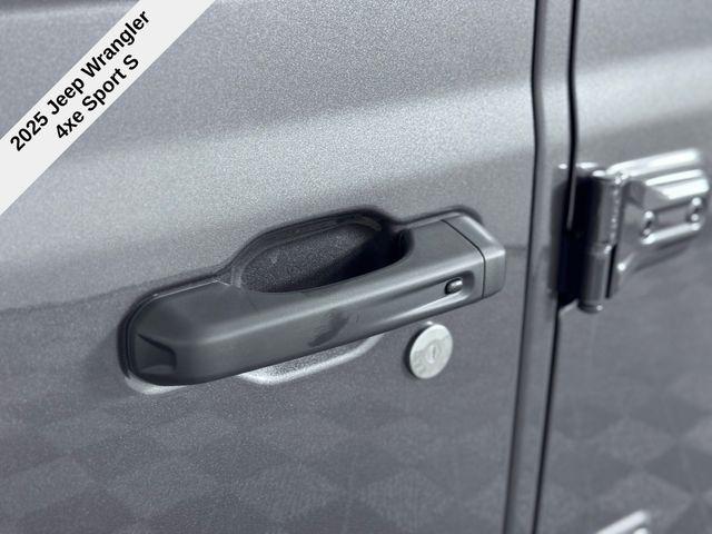 2025 Jeep Wrangler Sport S 4xe photo 13