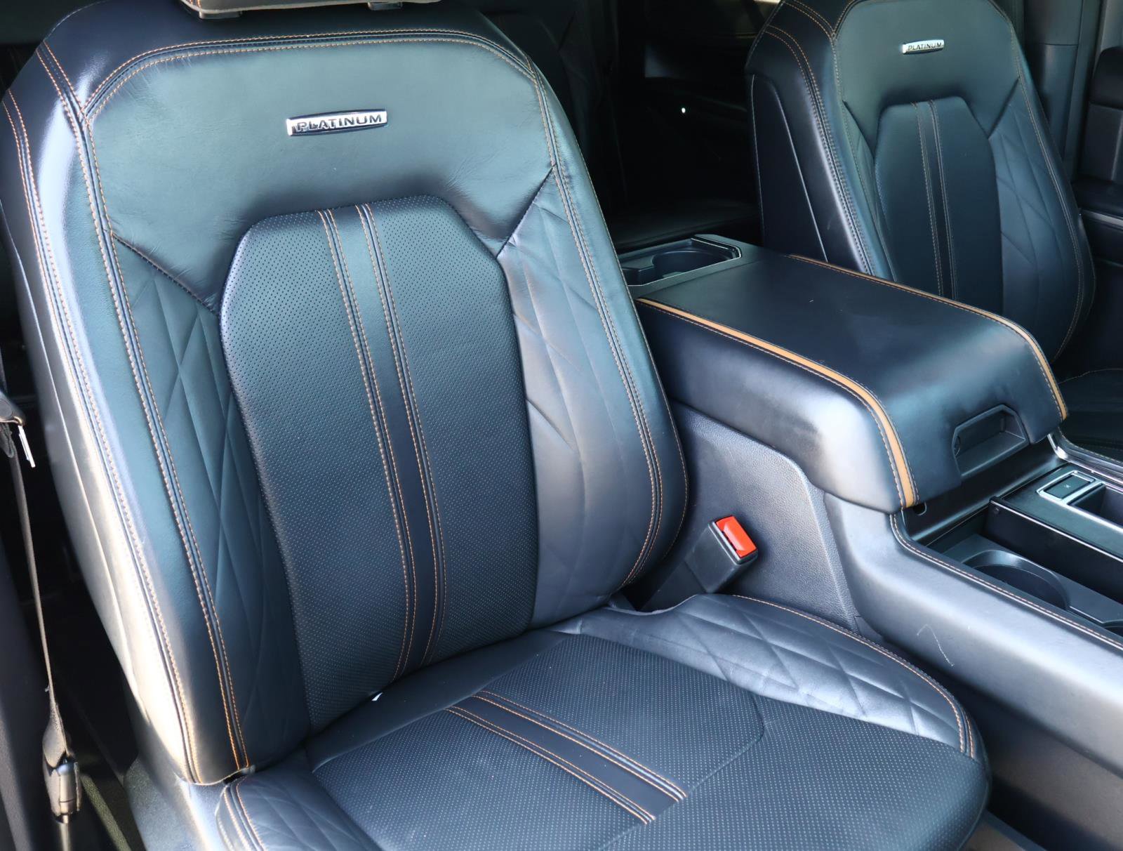 2023 Ford Expedition MAX Platinum photo 18