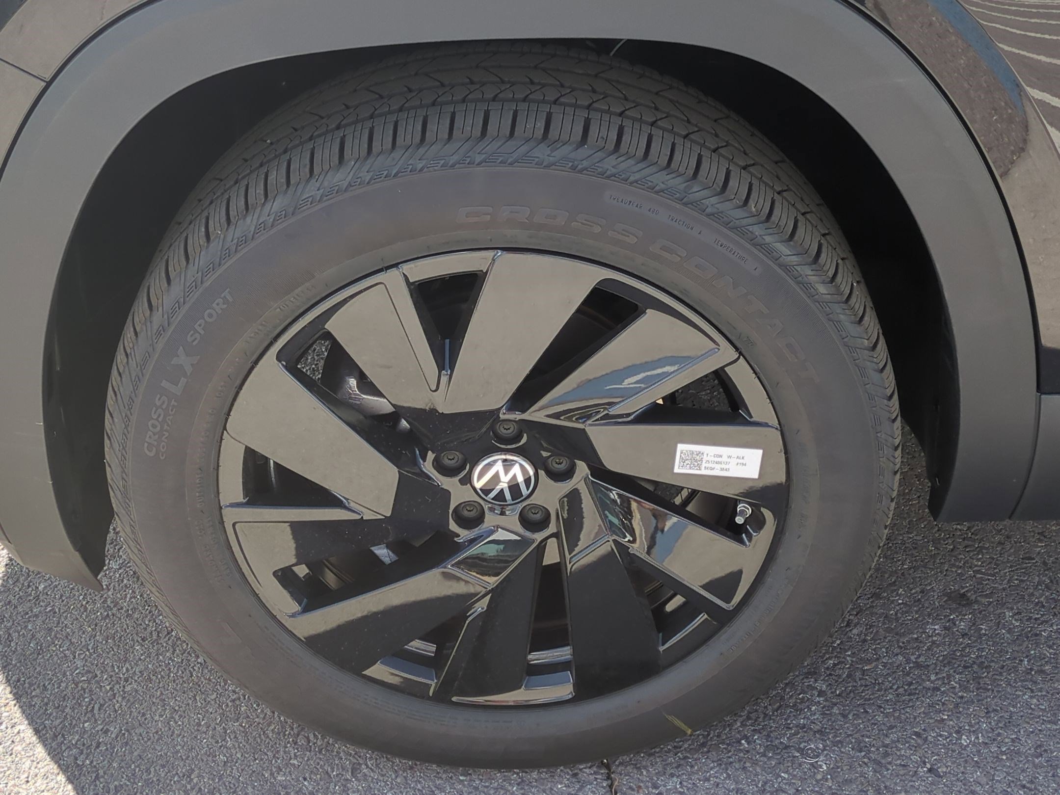 2025 Volkswagen Atlas Cross Sport SE Technology photo 15