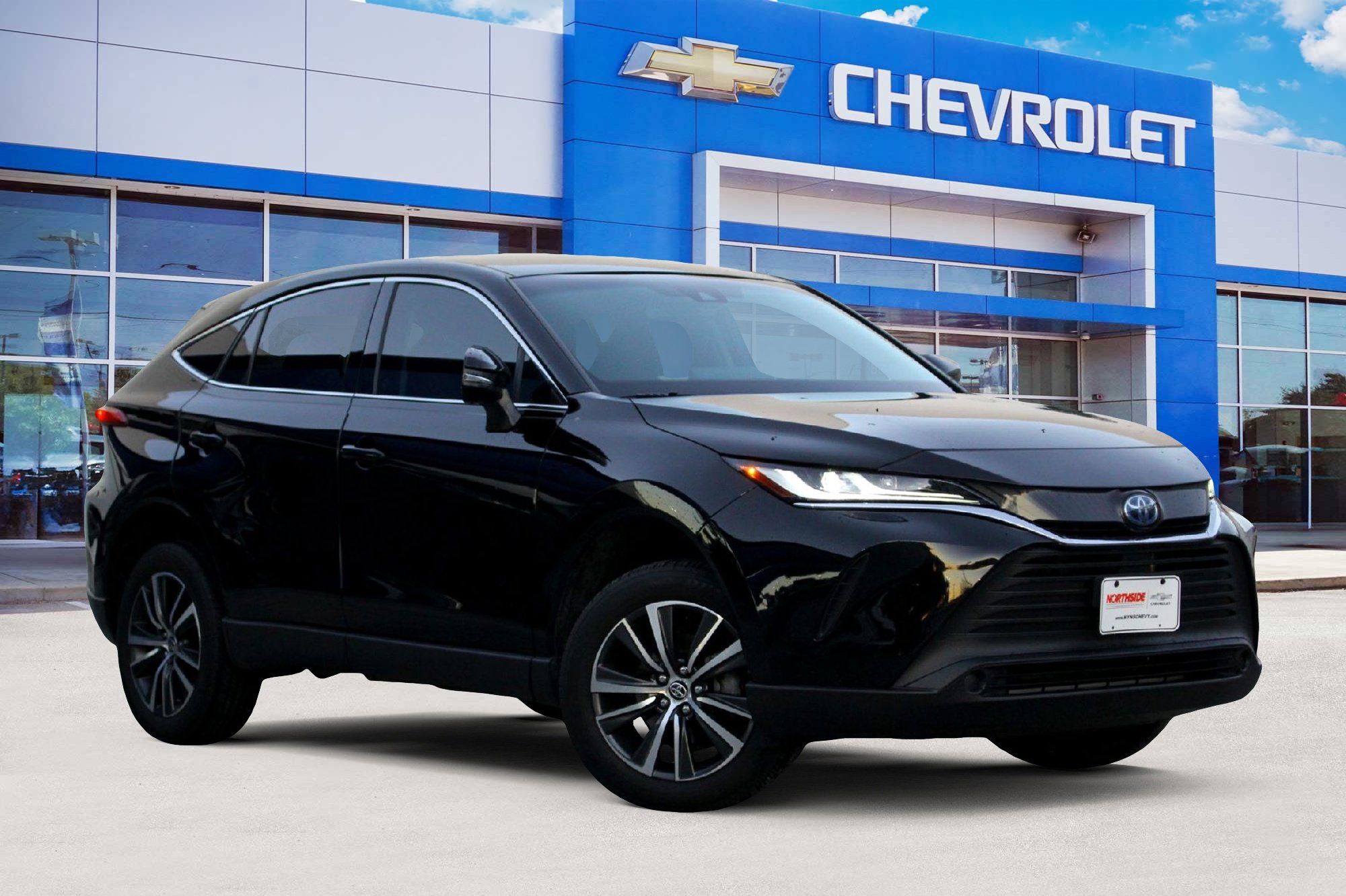 2023 Toyota Venza LE's photo