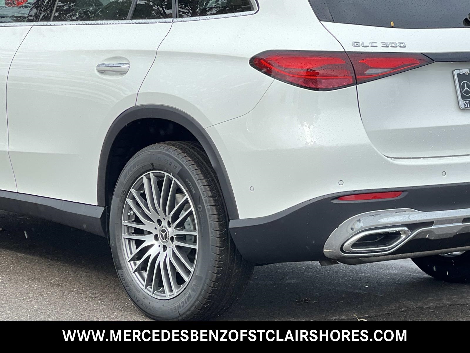 2026 Mercedes Benz GLC 300 4MATIC photo 4