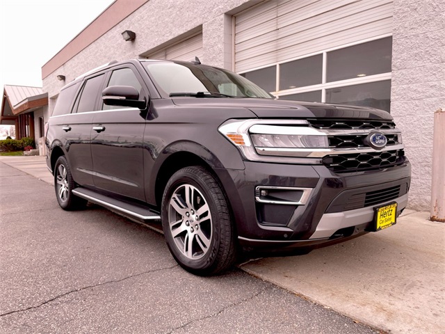 2023 Ford Expedition Limited photo 2