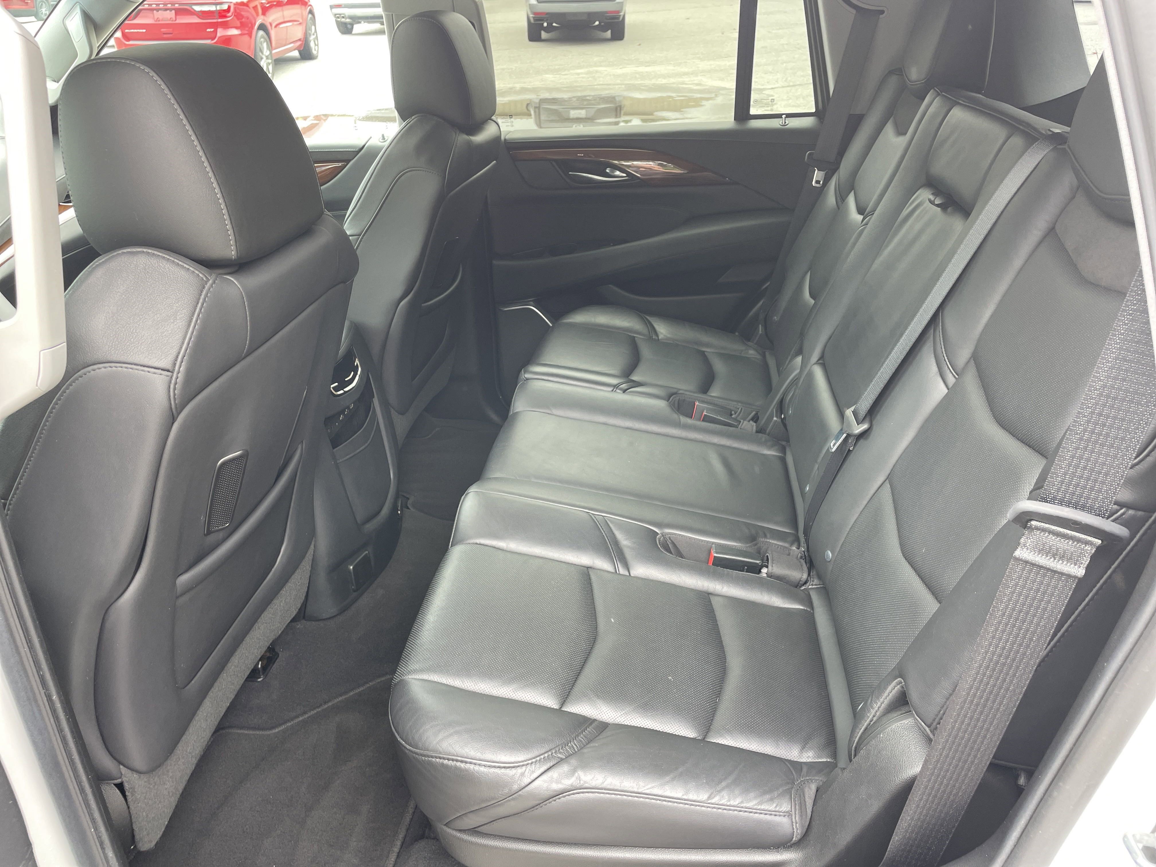 2019 Cadillac Escalade Premium Luxury photo 10
