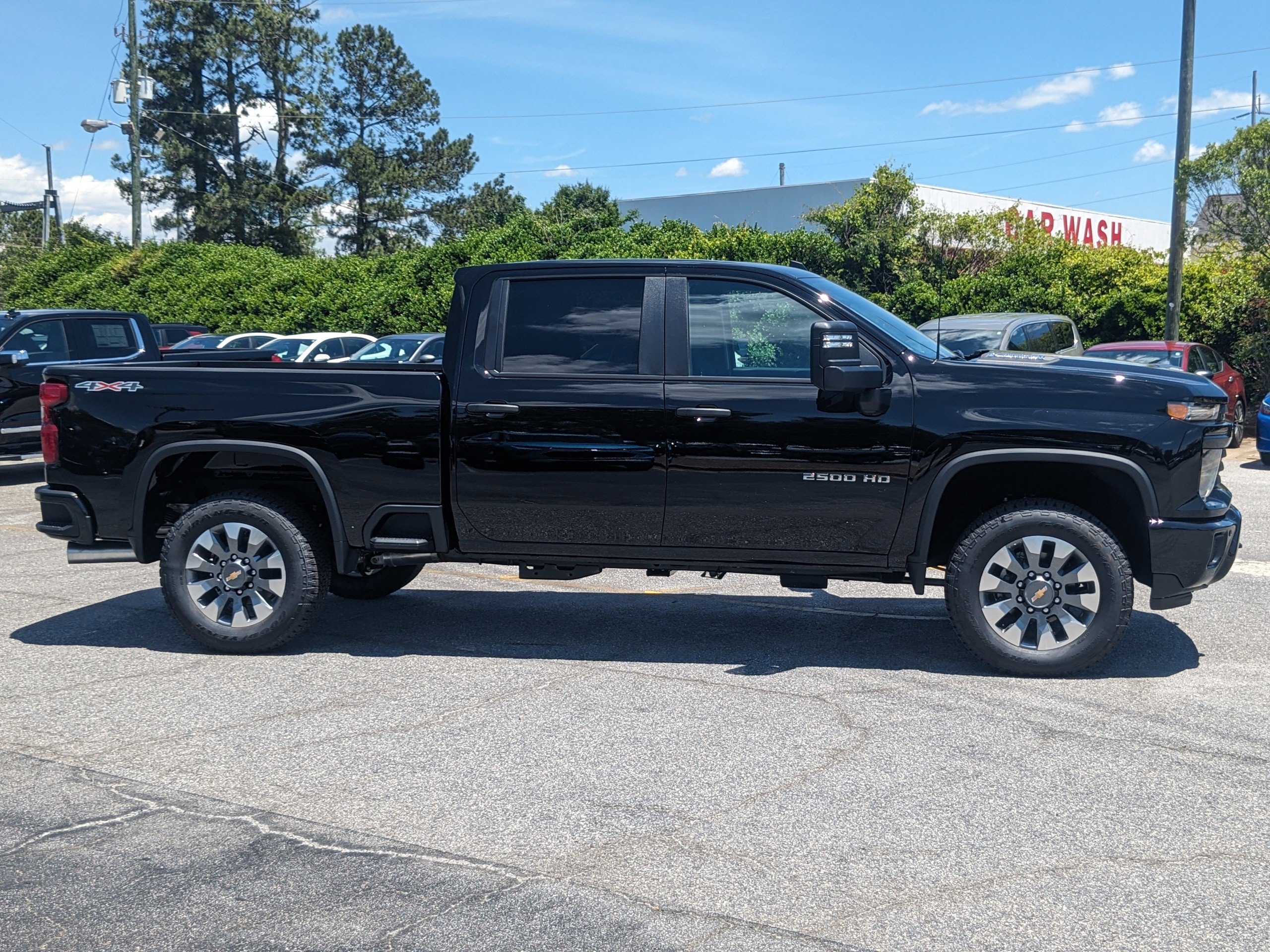 2025 Chevrolet Silverado 2500HD Custom photo 3