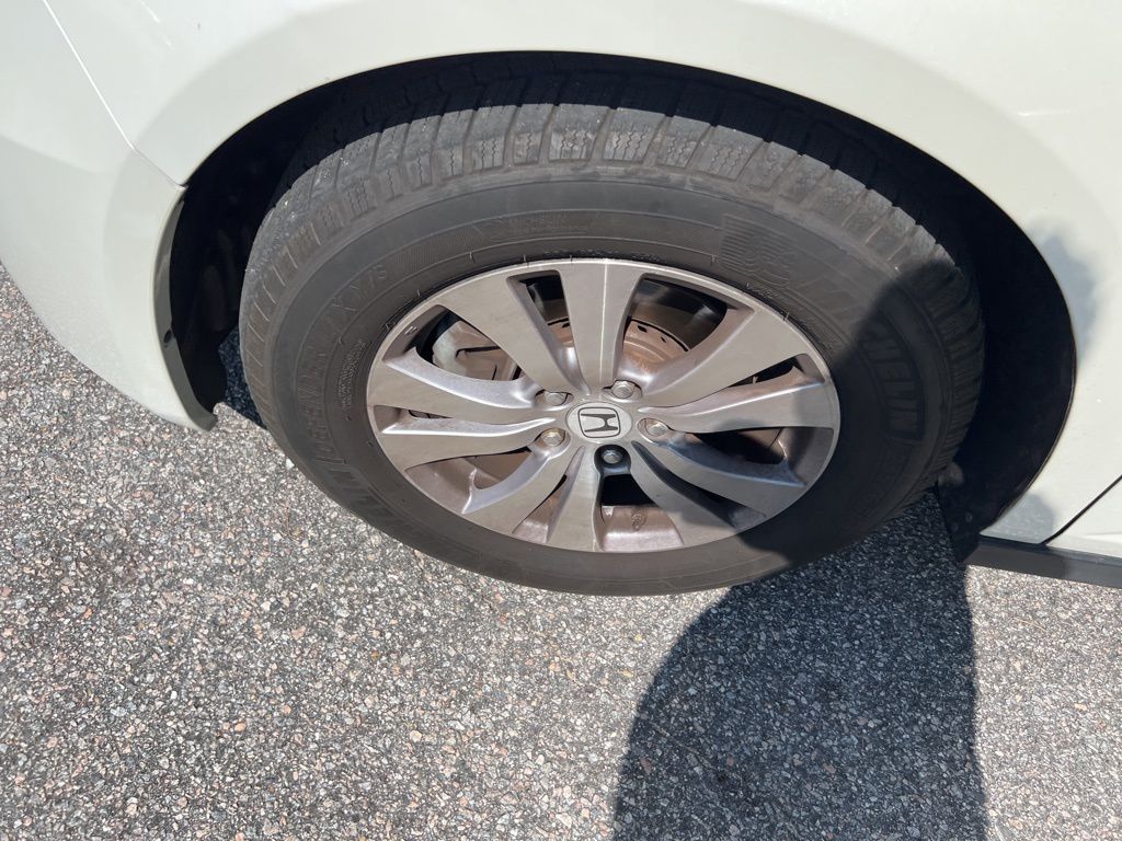 2016 Honda Odyssey EX-L photo 21