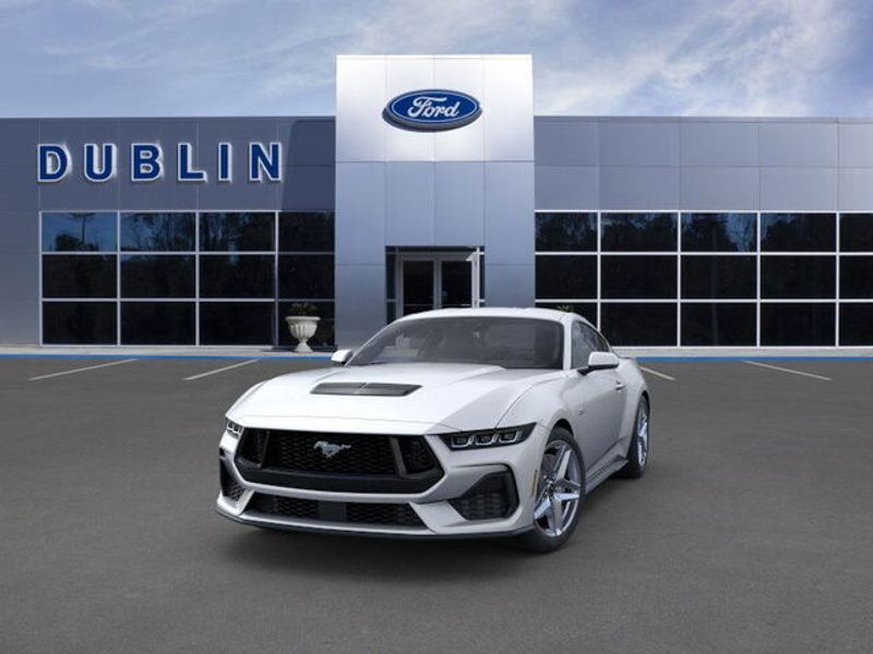 2025 Ford Mustang GT photo 2