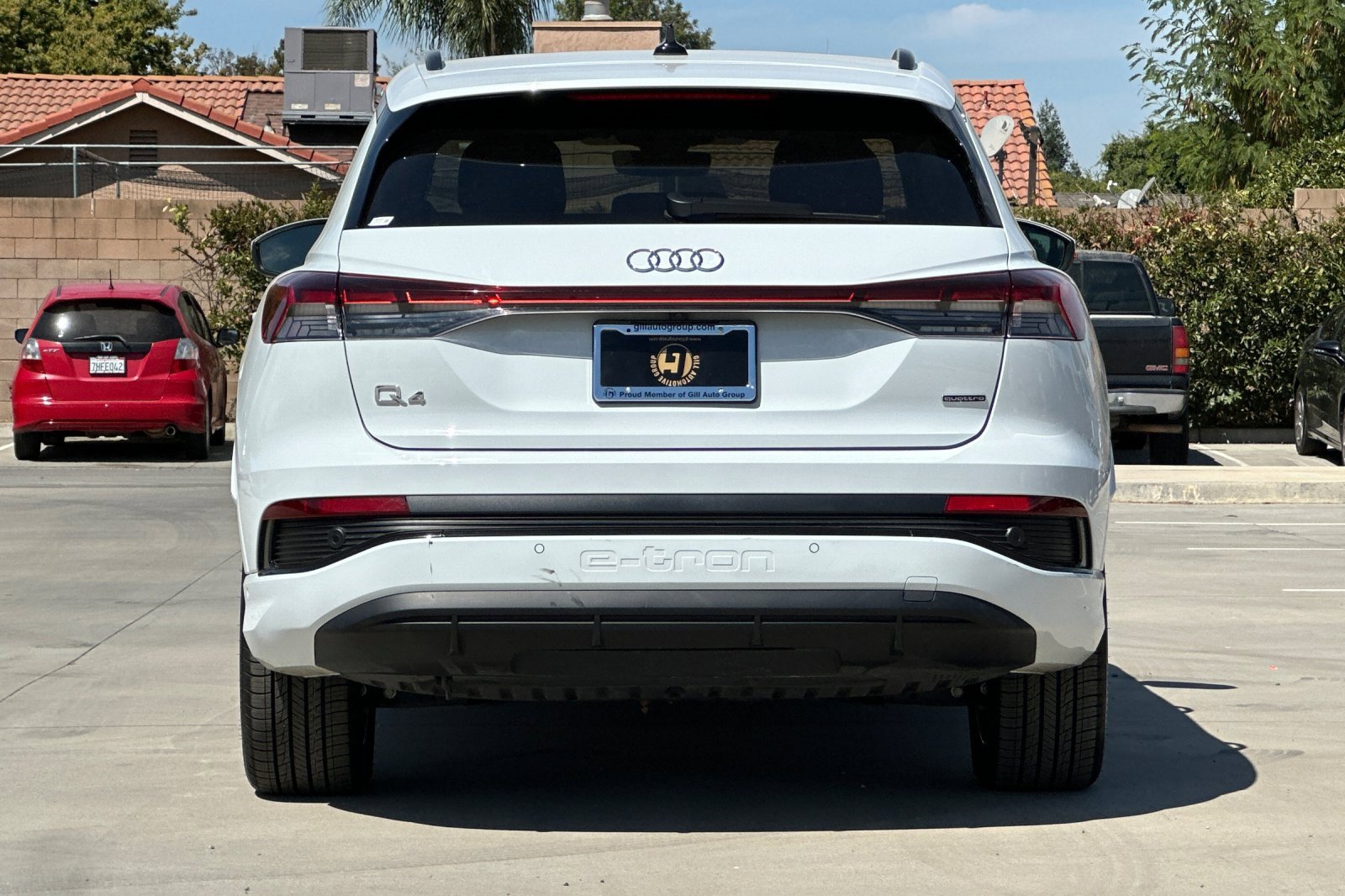 2023 Audi Q4 50 E-tron Prestige photo 4