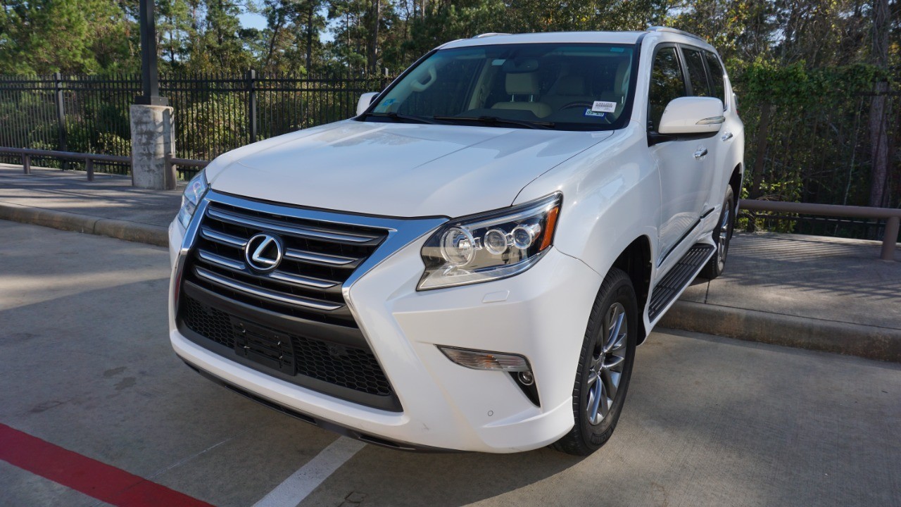 2016 Lexus GX Luxury's photo