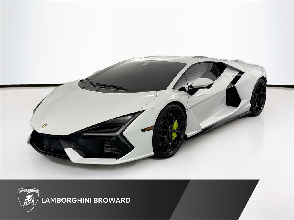 2025 Lamborghini Revuelto Base's photo