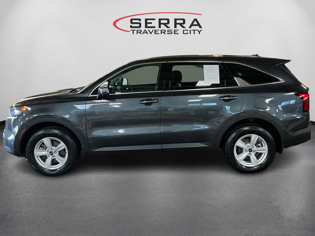 2022 Kia Sorento LX photo 8