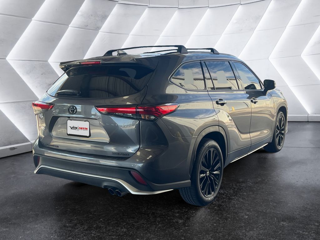 2023 Toyota Highlander XSE photo 4