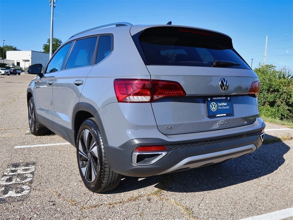 2024 Volkswagen Taos SE photo 2