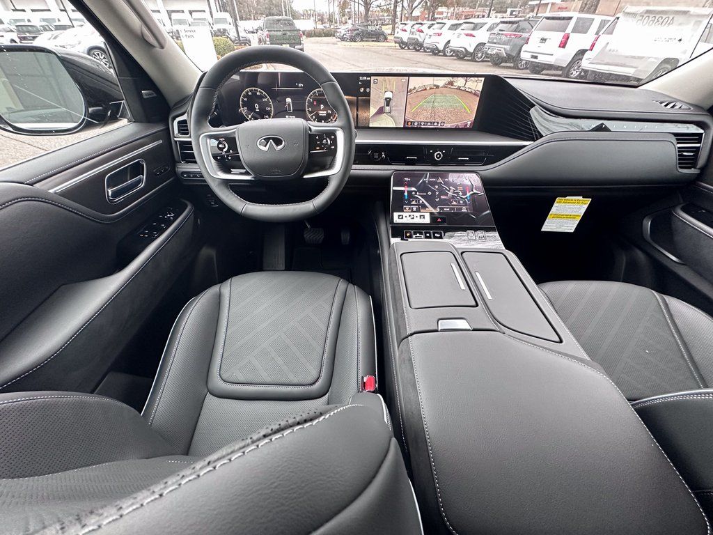 2025 Infiniti QX80 Luxe photo 2