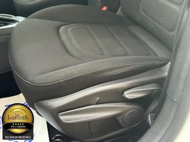 2019 Jeep Renegade Latitude photo 18