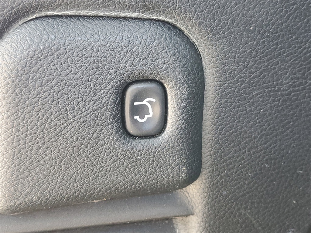 2014 Jeep Grand Cherokee Overland photo 10